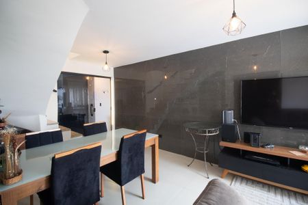 Apartamento à venda com 120m², 3 quartos e 1 vaga Apartamento à venda com 120m², 3 quartos e 1 vagaSala