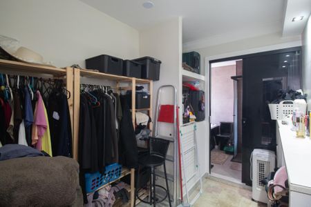 Apartamento à venda com 120m², 3 quartos e 1 vaga Apartamento à venda com 120m², 3 quartos e 1 vagaCloset