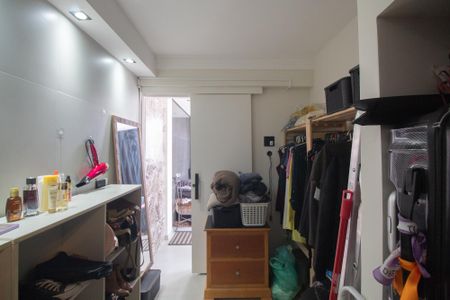 Apartamento à venda com 120m², 3 quartos e 1 vaga Apartamento à venda com 120m², 3 quartos e 1 vagaCloset