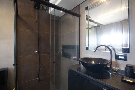 Apartamento à venda com 120m², 3 quartos e 1 vaga Apartamento à venda com 120m², 3 quartos e 1 vagaBanheiro da Suíte 2