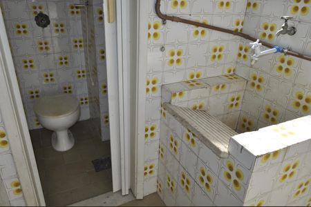 Casa para alugar com 80m², 2 quartos e 2 vagasBanheiro de serviço