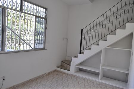 Casa para alugar com 80m², 2 quartos e 2 vagasSala