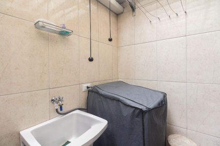 Casa de condomínio à venda com 55m², 2 quartos e 1 vagaÁrea de Serviço