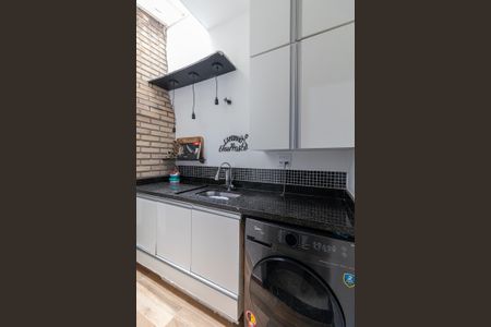 Casa de condomínio à venda com 70m², 2 quartos e 1 vagaÁrea de Serviço