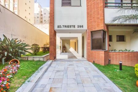 Apartamento para alugar com 200m², 2 quartos e 2 vagasEntrada