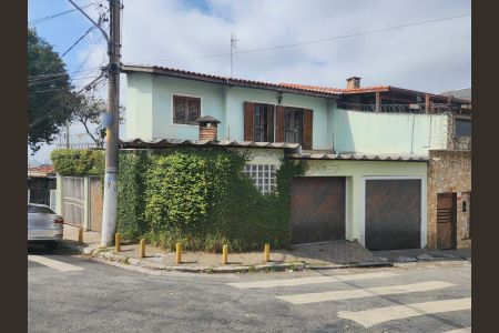 Casa à venda com 166m², 3 quartos e 4 vagasFachada