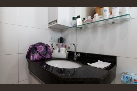 Casa à venda com 99m², 3 quartos e 2 vagas Casa à venda com 99m², 3 quartos e 2 vagasBanheiro da Suíte