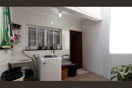 Casa à venda com 99m², 3 quartos e 2 vagas Casa à venda com 99m², 3 quartos e 2 vagasÁrea de Serviço