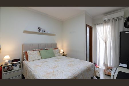 Casa à venda com 99m², 3 quartos e 2 vagas Casa à venda com 99m², 3 quartos e 2 vagasSuíte