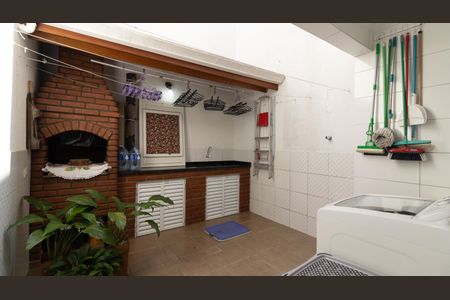 Casa à venda com 99m², 3 quartos e 2 vagas Casa à venda com 99m², 3 quartos e 2 vagasChurrasqueira