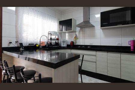 Casa à venda com 99m², 3 quartos e 2 vagas Casa à venda com 99m², 3 quartos e 2 vagasCozinha