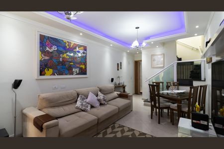 Casa à venda com 99m², 3 quartos e 2 vagas Casa à venda com 99m², 3 quartos e 2 vagasSala