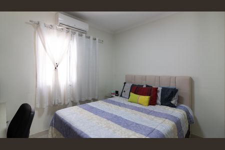 Casa à venda com 99m², 3 quartos e 2 vagas Casa à venda com 99m², 3 quartos e 2 vagasQuarto 1