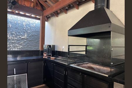 Apartamento para alugar com 135m², 4 quartos e 2 vagas Apartamento para alugar com 135m², 4 quartos e 2 vagasÁrea comum - Churrasqueira