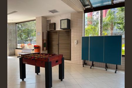 Apartamento para alugar com 135m², 4 quartos e 2 vagas Apartamento para alugar com 135m², 4 quartos e 2 vagasÁrea comum - Jogos