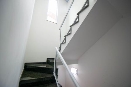 Casa à venda com 300m², 5 quartos e 7 vagasEscada