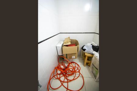 Casa à venda com 300m², 5 quartos e 7 vagasBanheiro de Serviço