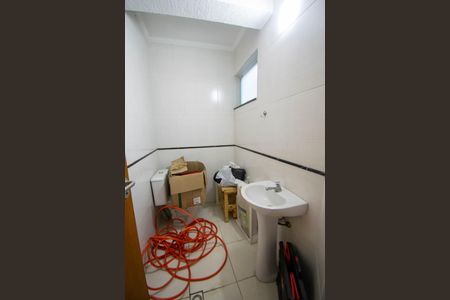 Casa à venda com 300m², 5 quartos e 7 vagasBanheiro de Serviço