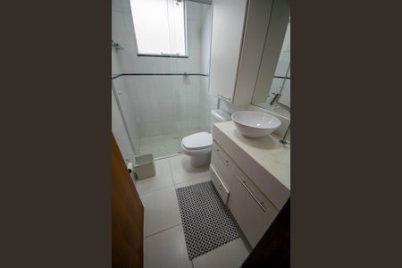 Casa à venda com 300m², 5 quartos e 7 vagasBanheiro da Suíte 3