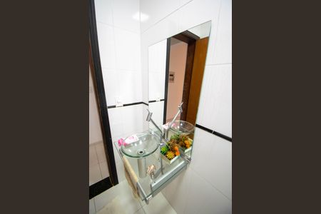 Lavabo de casa à venda com 5 quartos, 300m² em Jardim Textil, São Paulo