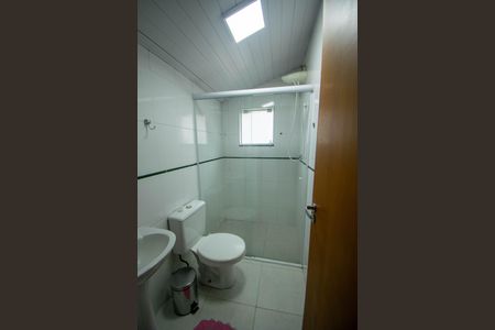 Casa à venda com 300m², 5 quartos e 7 vagasBanheiro da Suíte 4