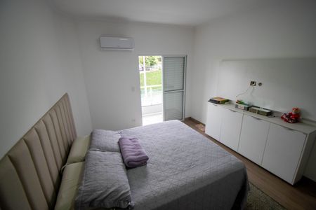 Casa à venda com 300m², 5 quartos e 7 vagasSuíte 1