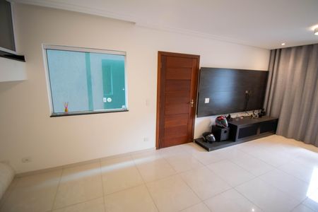 Sala de casa à venda com 5 quartos, 300m² em Jardim Textil, São Paulo