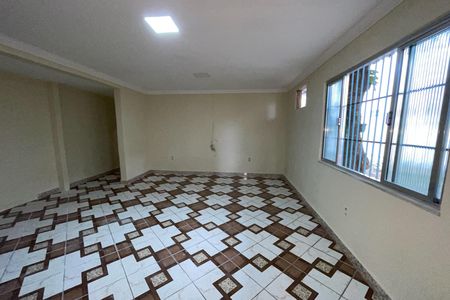 Casa para alugar com 110m², 1 quarto e 2 vagasSala