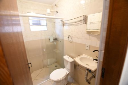 Banheiro Social de kitnet/studio para alugar com 1 quarto, 33m² em Cidade Universitária, Campinas