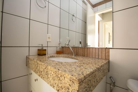 Apartamento para alugar com 75m², 2 quartos e 1 vagaBanheiro Social