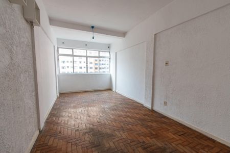 Sala/quarto de kitnet/studio à venda com 1 quarto, 32m² em Liberdade, São Paulo