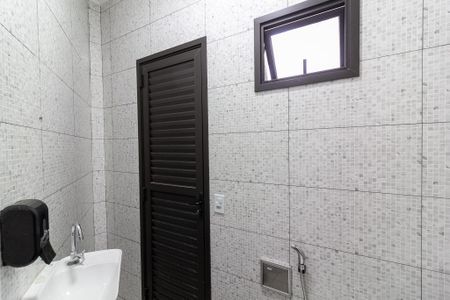 Casa à venda com 370m², 3 quartos e 5 vagasBanheiro de Serviço