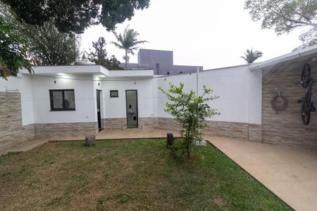 Casa à venda com 370m², 3 quartos e 5 vagasQuarto 2 vista