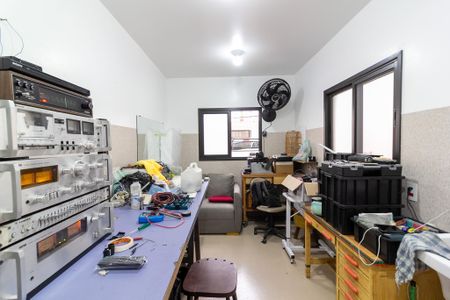 Casa à venda com 370m², 3 quartos e 5 vagasQuarto de Serviço