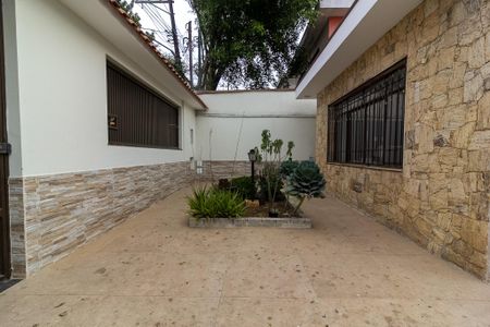 Casa à venda com 370m², 3 quartos e 5 vagasQuintal