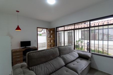 Casa à venda com 370m², 3 quartos e 5 vagasSala