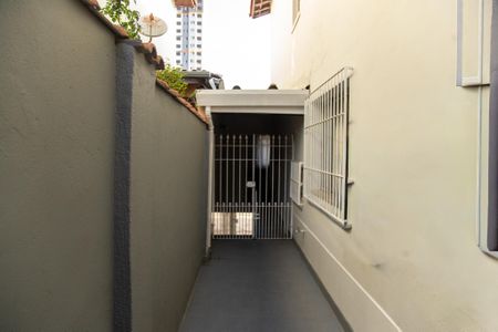 Casa à venda com 150m², 3 quartos e 2 vagasCorredor