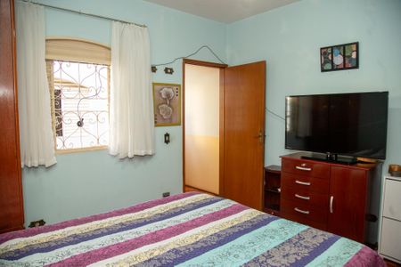 Casa à venda com 150m², 3 quartos e 2 vagasSuíte