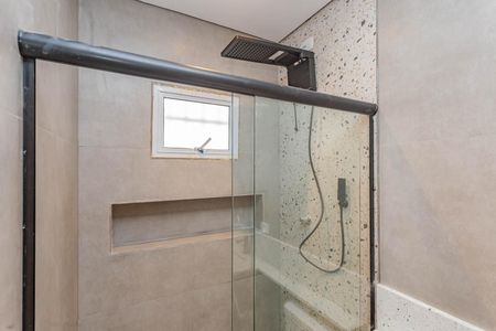 Banheiro de apartamento para alugar com 1 quarto, 33m² em Aclimação, São Paulo