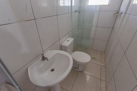 Banheiro de casa para alugar com 1 quarto, 45m² em Vila Brasilina, São Paulo