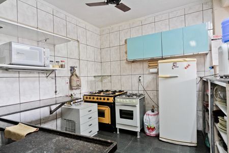 Casa à venda com 214m², 4 quartos e 5 vagasCozinha