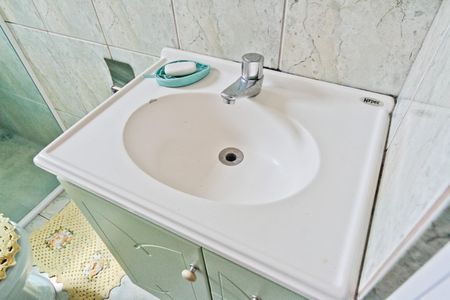 Casa à venda com 214m², 4 quartos e 5 vagasBanheiro 2