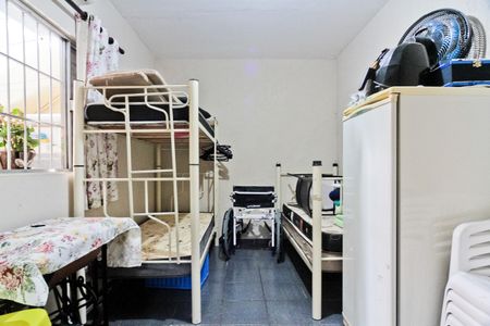 Casa à venda com 214m², 4 quartos e 5 vagasSuíte 2