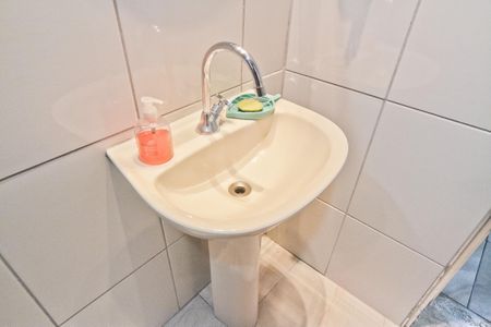 Casa à venda com 214m², 4 quartos e 5 vagasBanheiro da Suíte 1