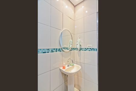 Casa à venda com 214m², 4 quartos e 5 vagasBanheiro da Suíte 1