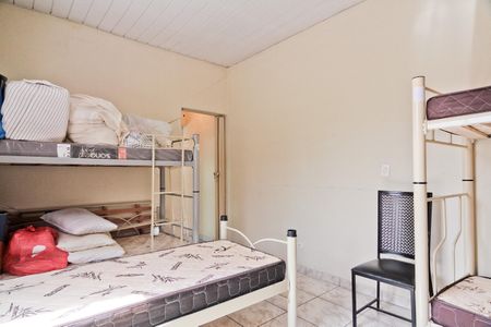 Casa à venda com 214m², 4 quartos e 5 vagasQuarto