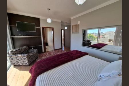 Foto 01 de casa de condomínio à venda com 4 quartos, 450m² em Swiss Park, Campinas