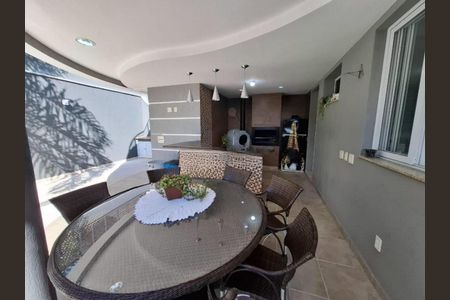 Foto 01 de casa de condomínio à venda com 4 quartos, 450m² em Swiss Park, Campinas
