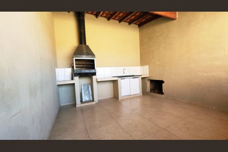 Casa à venda com 139m², 2 quartos e 1 vaga Casa à venda com 139m², 2 quartos e 1 vagaChurrasqueira