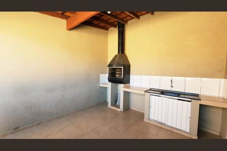 Casa à venda com 139m², 2 quartos e 1 vaga Casa à venda com 139m², 2 quartos e 1 vagaChurrasqueira